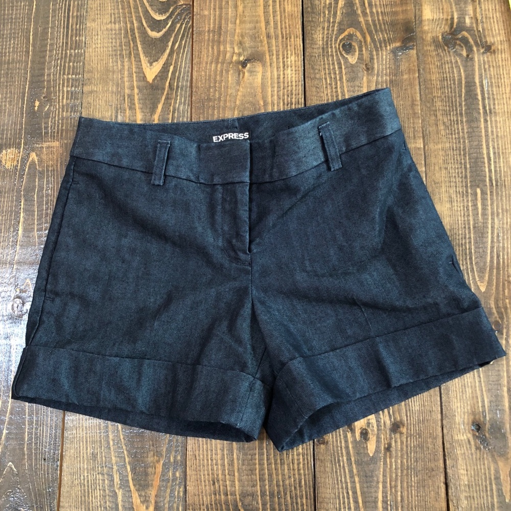 Express 4 1/2“ Cuffed Dressy Stretch Cotton Shorts